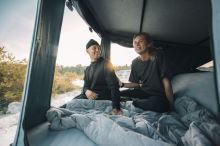 Thule Widesky Dark Slate skořepinový stan (11)